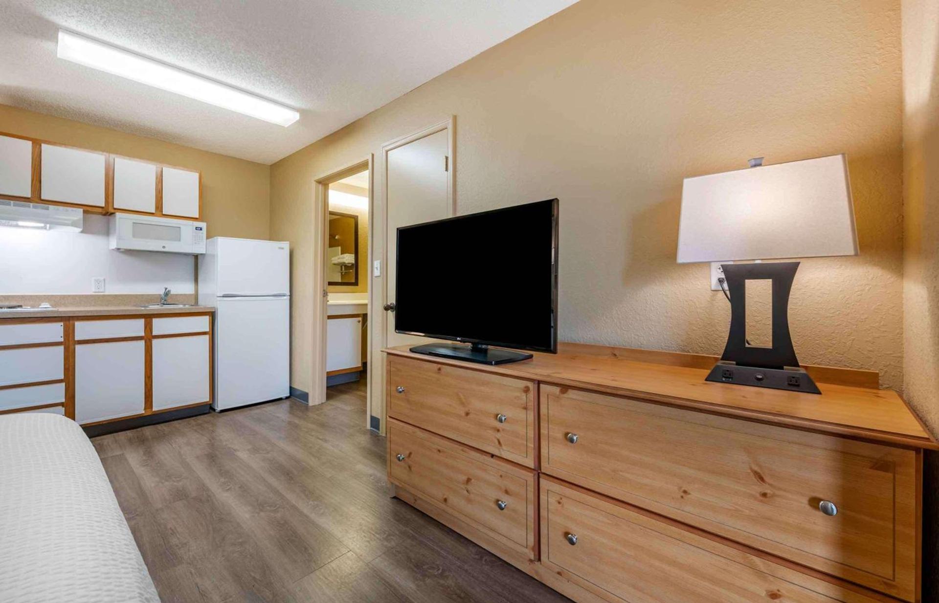 Extended Stay America Select Suites - Jacksonville - Southside - St Johns Towne Ctr photo 19