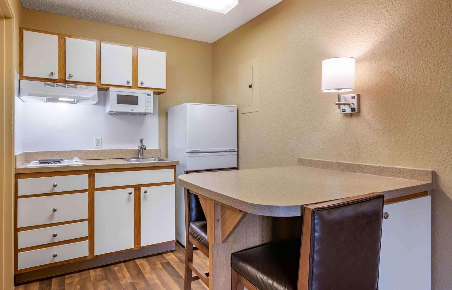 Extended Stay America Select Suites - Jacksonville - Southside - St Johns Towne Ctr photo 41