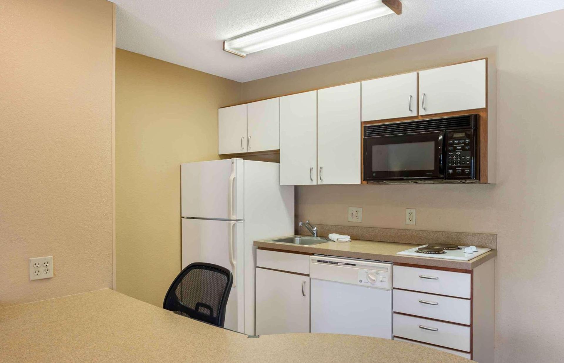 Extended Stay America Select Suites - Jacksonville - Southside - St Johns Towne Ctr photo 45