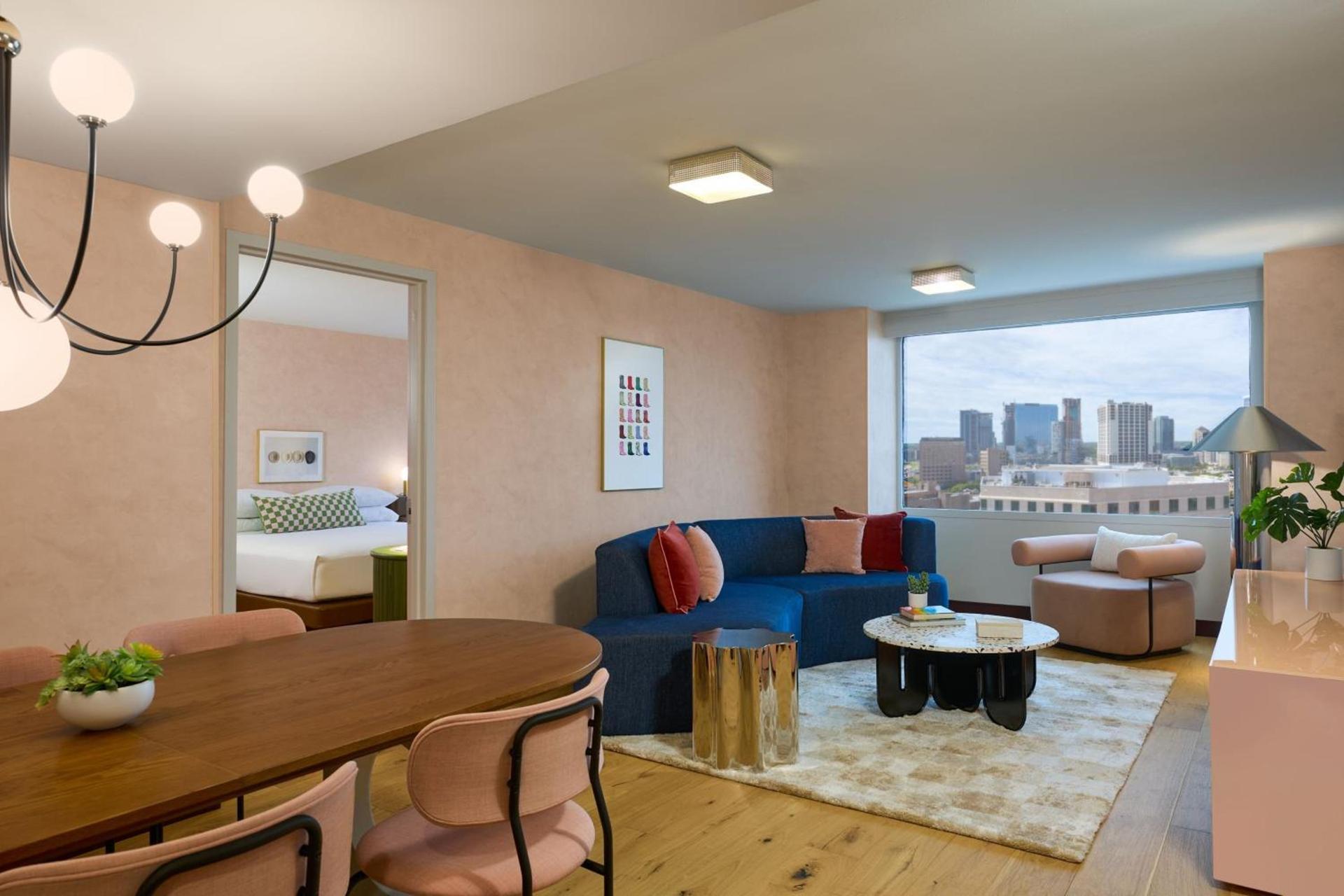 Renaissance Austin Downtown Hotel photo 67
