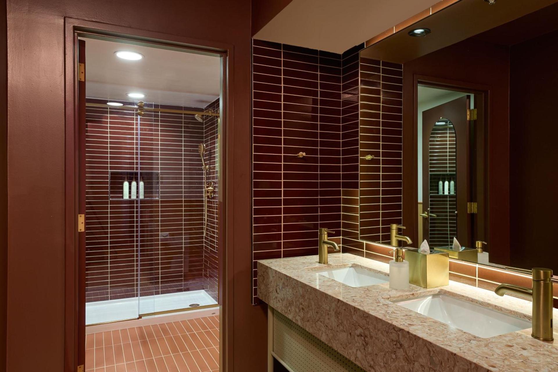 Renaissance Austin Downtown Hotel photo 75