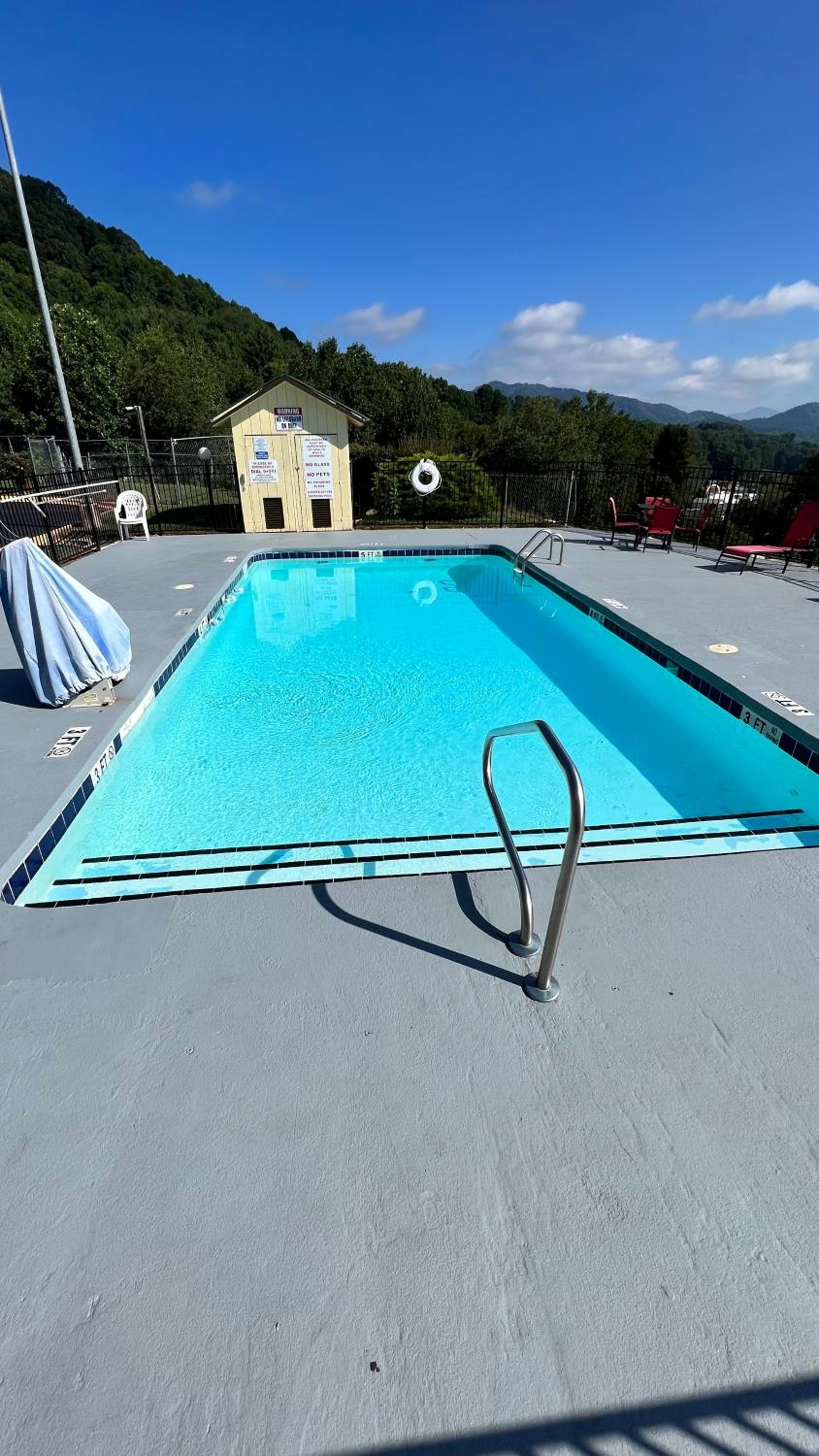Econo Lodge Waynesville photo 35