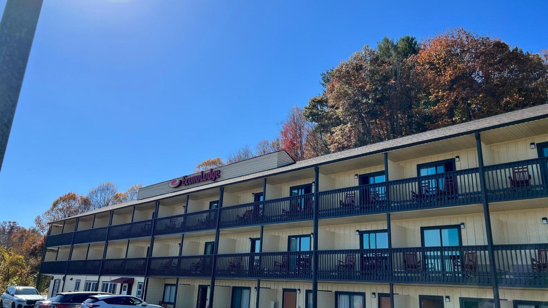 Econo Lodge Waynesville photo 2