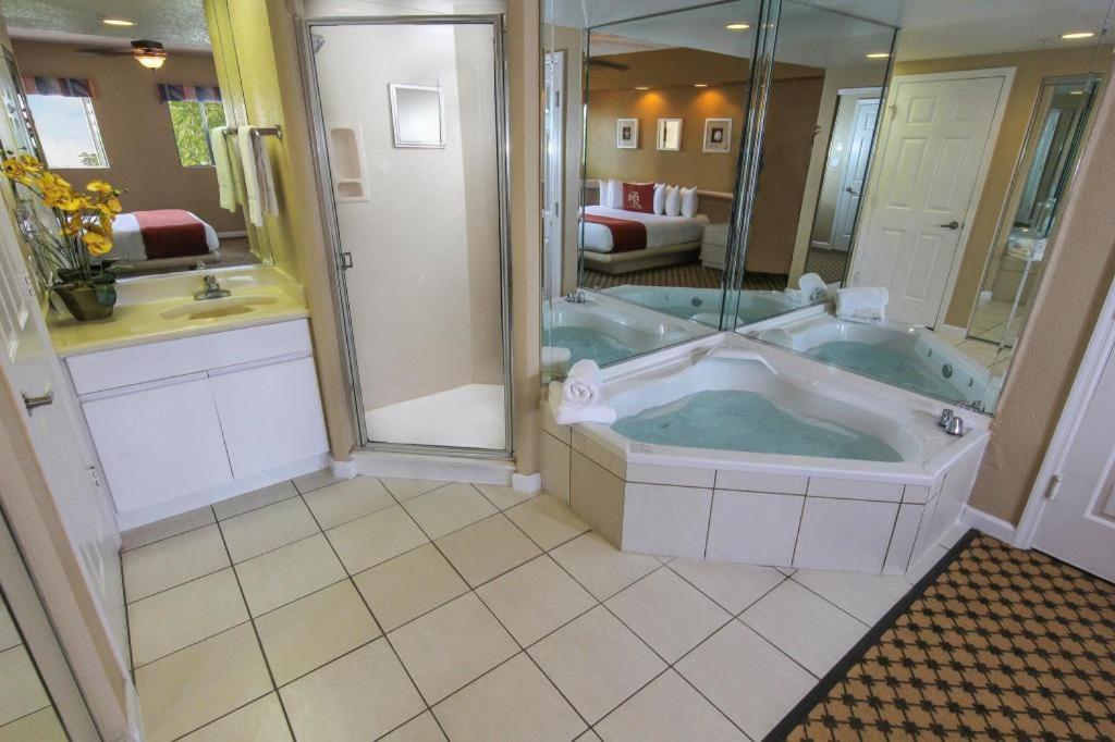 Westgate Towers Hotel photo 26