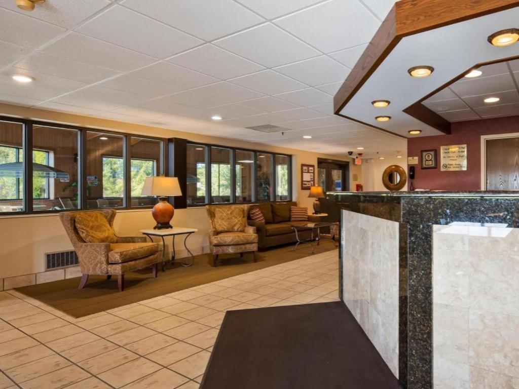 Best Western PLUS Caldwell Inn photo 3
