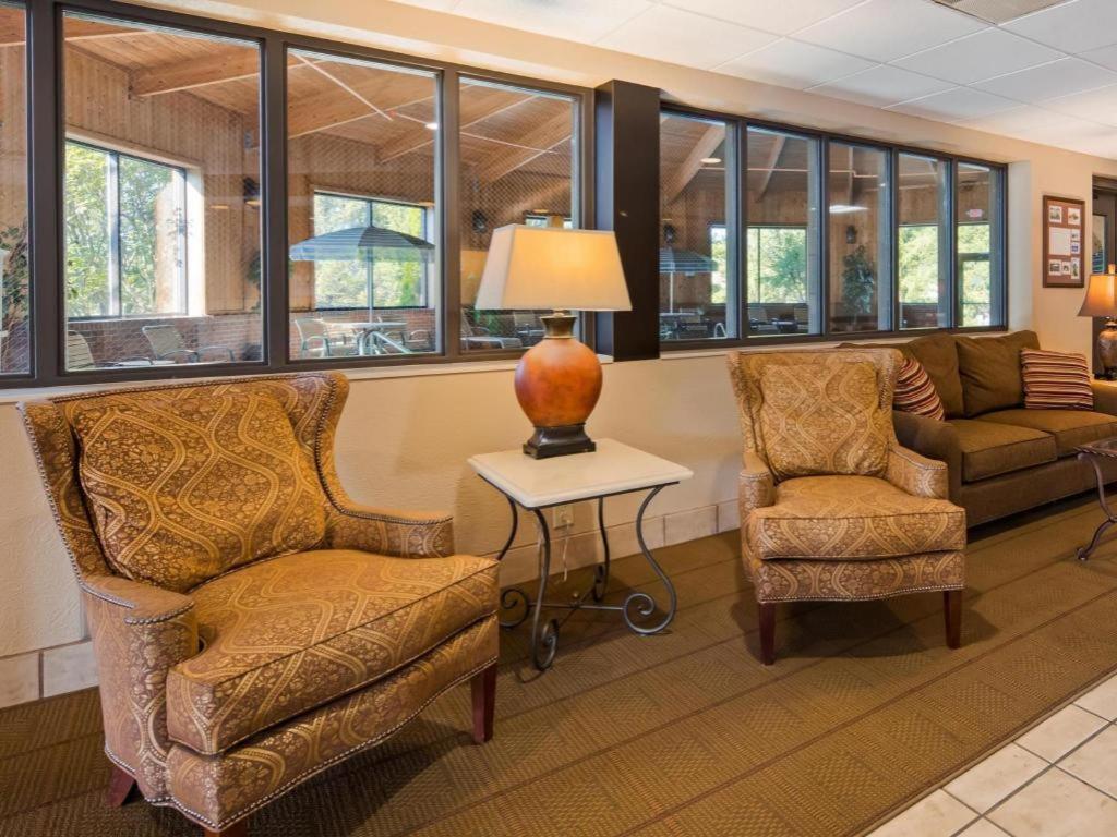 Best Western PLUS Caldwell Inn photo 4
