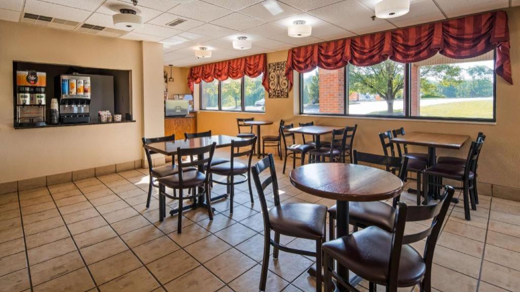 Best Western PLUS Caldwell Inn photo 5