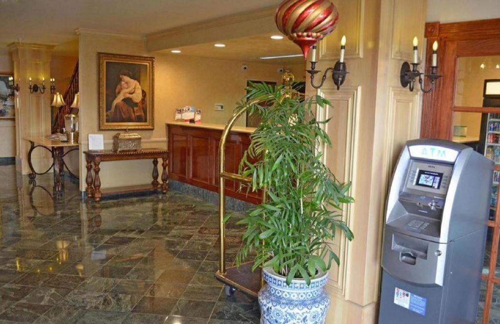 Folk Inn Ontario Airport photo 6