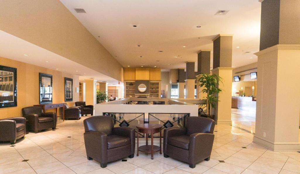 Adam's Mark Hotel & Conference Center photo 3