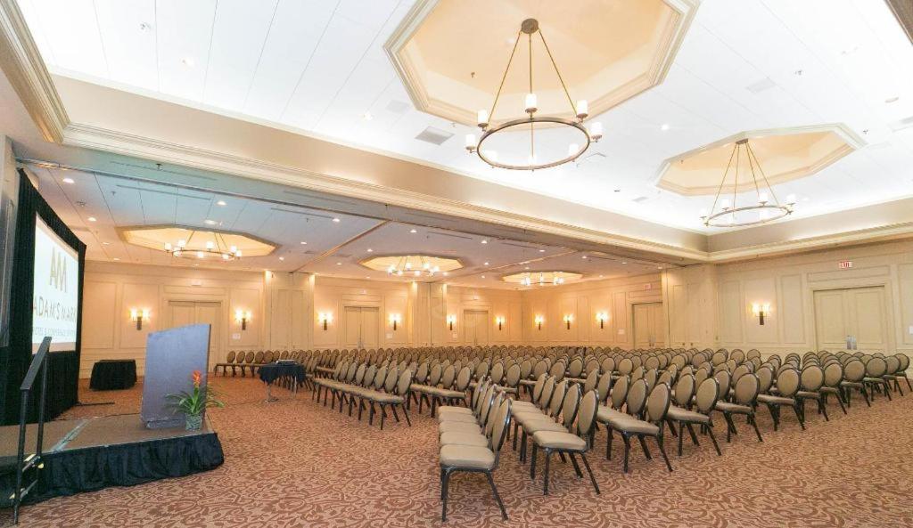 Adam's Mark Hotel & Conference Center photo 34