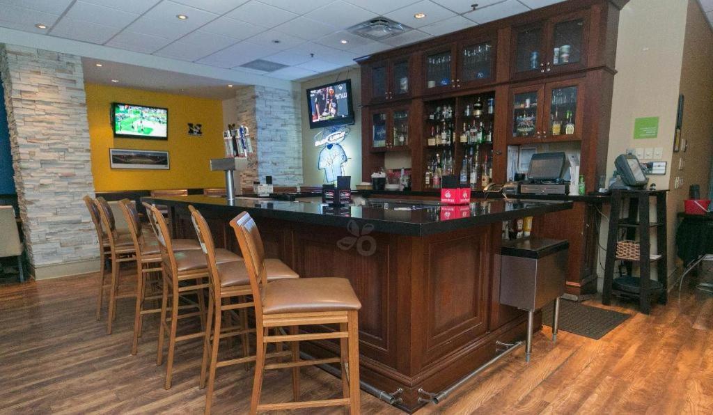Adam's Mark Hotel & Conference Center photo 40