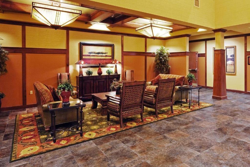 The Q Hotel & Suites photo 5
