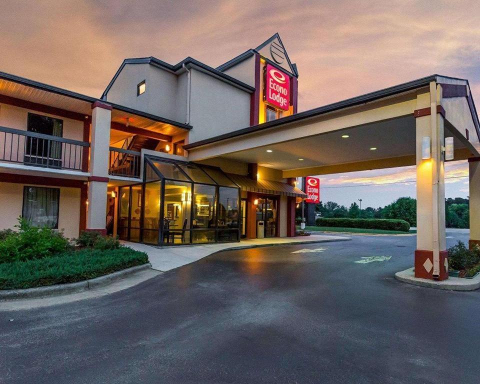 Econo Lodge South photo 8