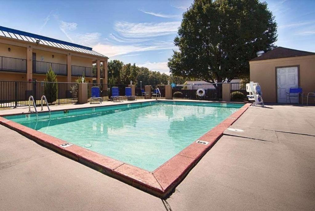 Days Inn Little Rock South photo 11