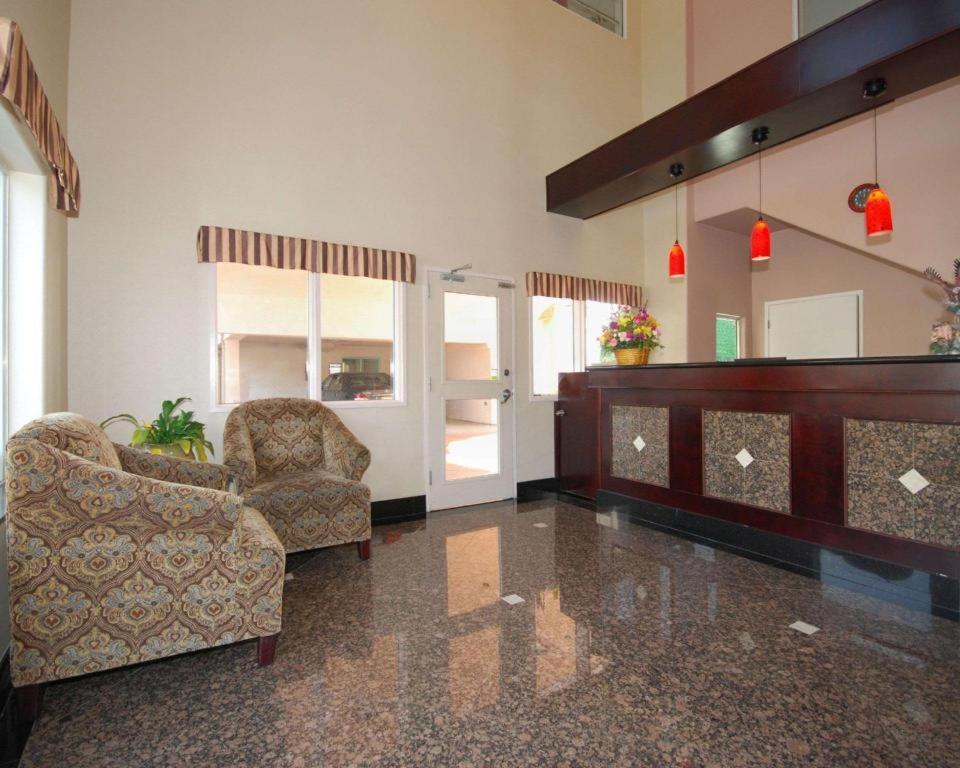 Quality Inn Near City of Hope photo 3