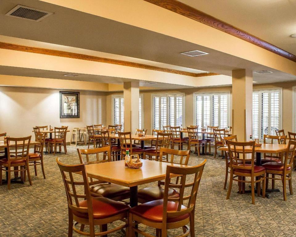 Comfort Inn and Suites Thatcher photo 3