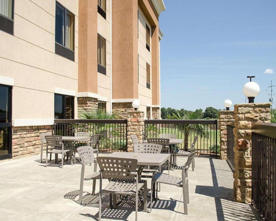 Comfort Suites photo 3