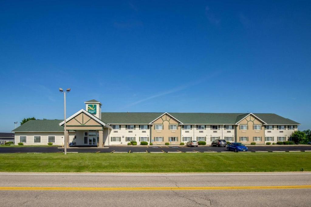 Quality Inn Mineral Point photo 1