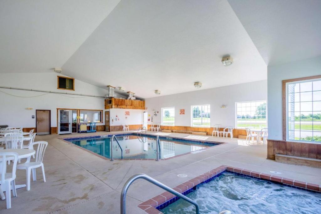 Quality Inn Mineral Point photo 14