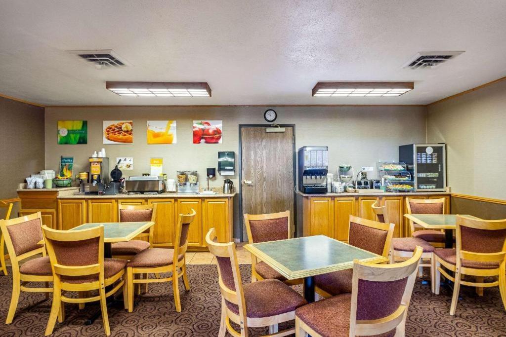 Quality Inn Mineral Point photo 13