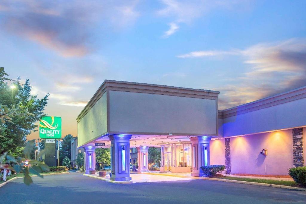Quality Inn & Conference Center photo 12