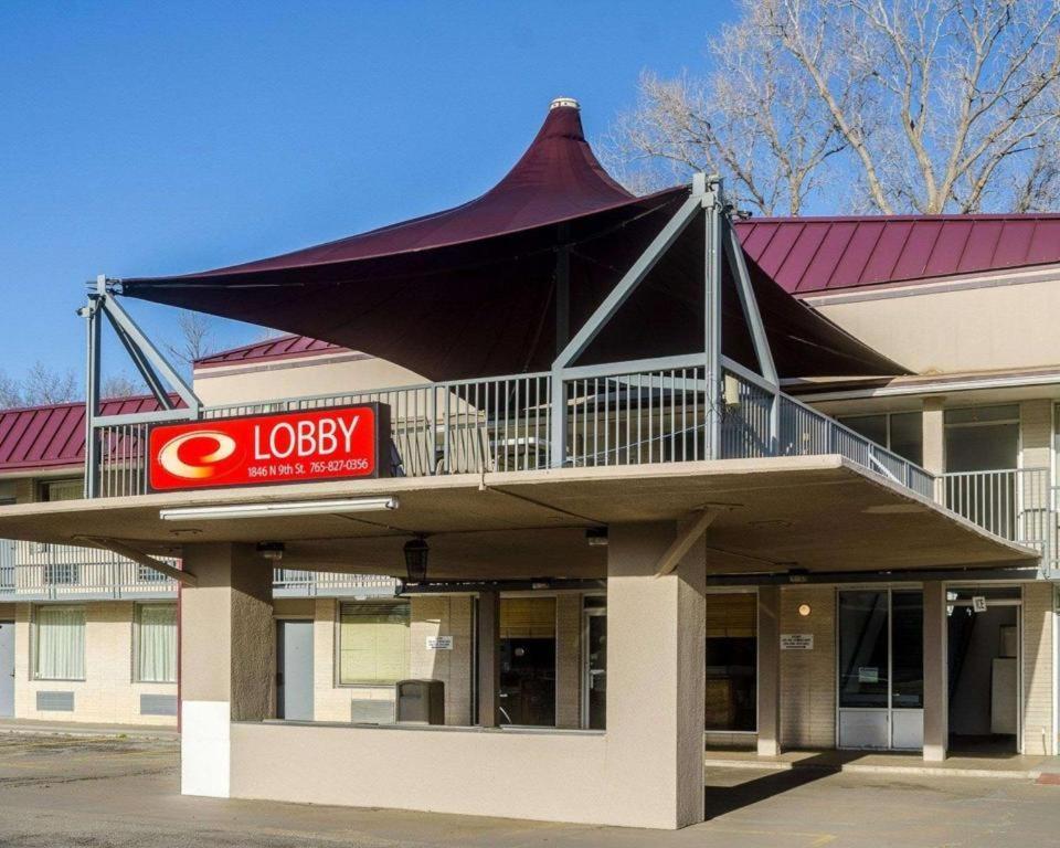 SureStay Hotel photo 9