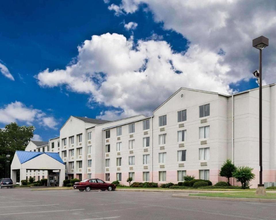 Rodeway Inn photo 19
