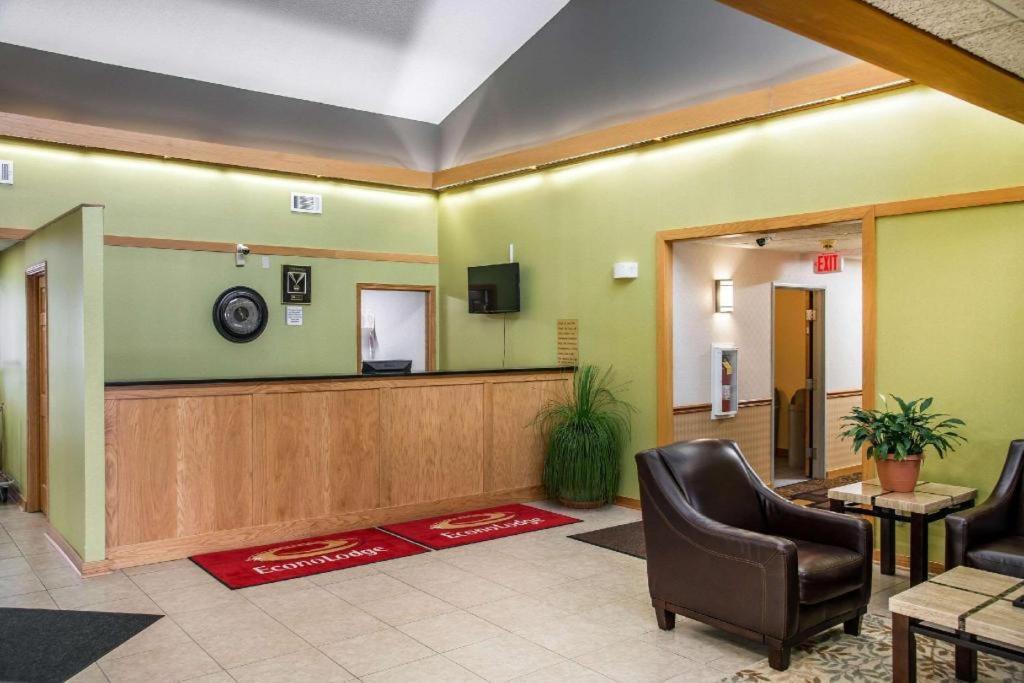 Econo Lodge photo 25