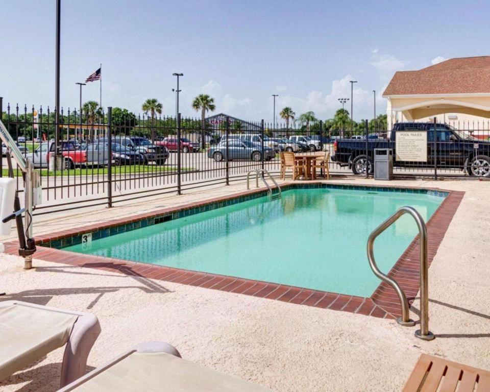 Suburban Extended Stay La Place photo 5