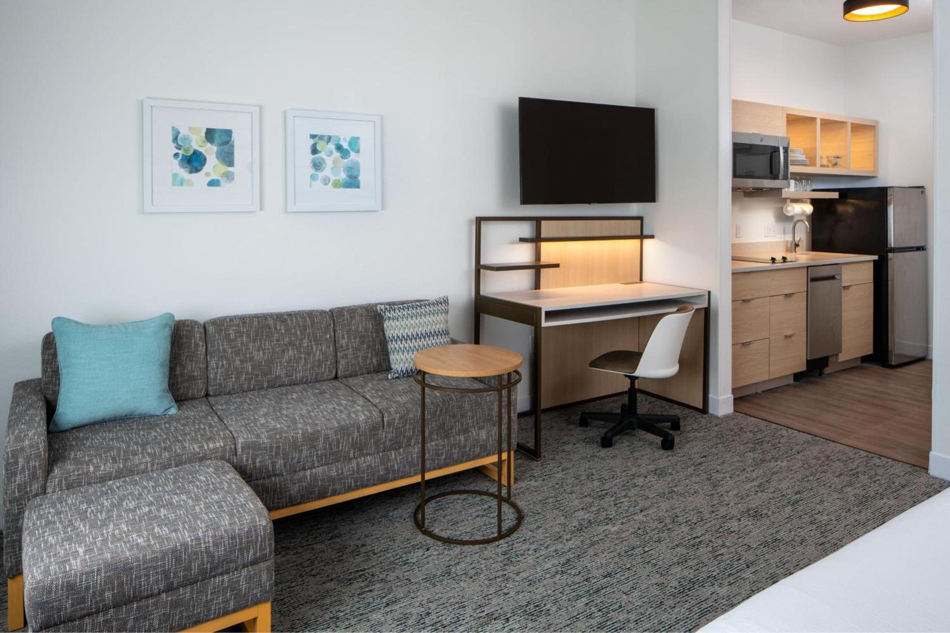 TownePlace Suites by Marriott Pensacola West I-10 photo 7