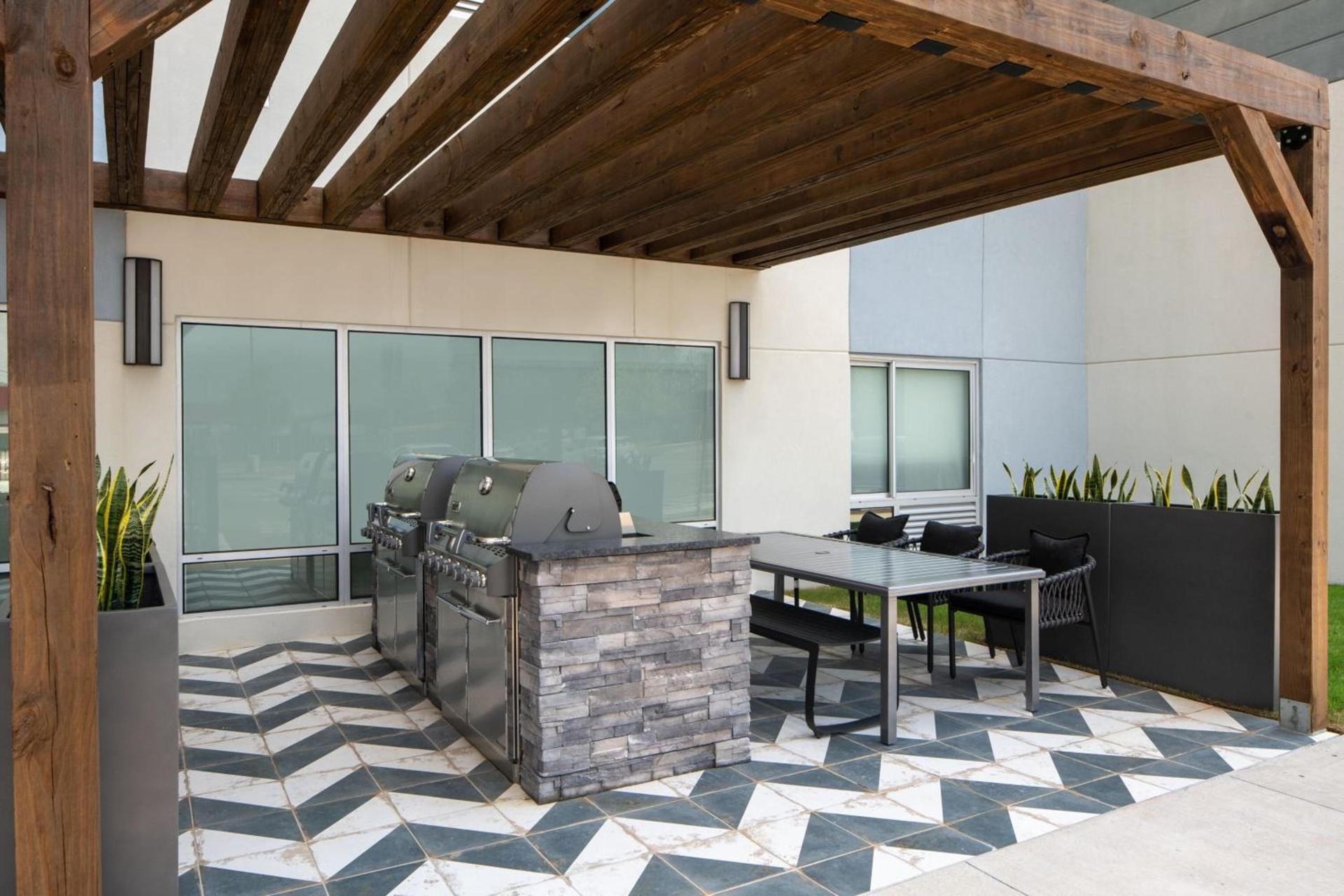 TownePlace Suites by Marriott Pensacola West I-10 photo 18
