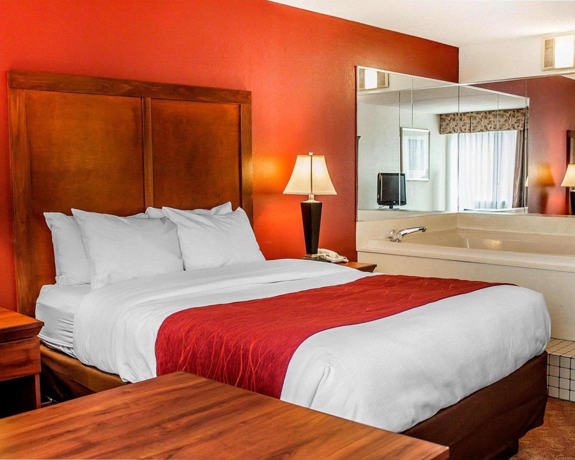 Quality Inn Lima Northeast photo 23
