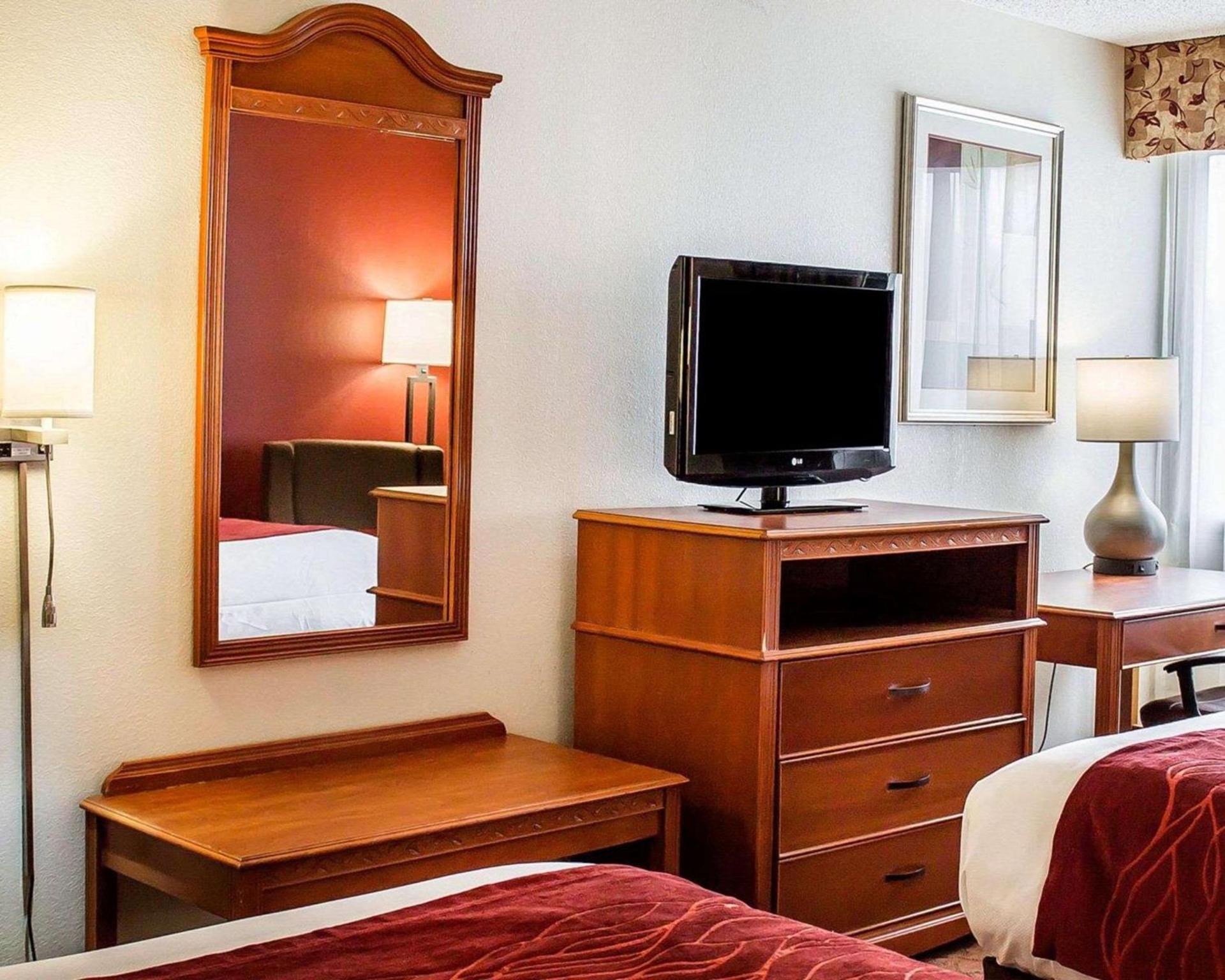 Quality Inn Lima Northeast photo 26