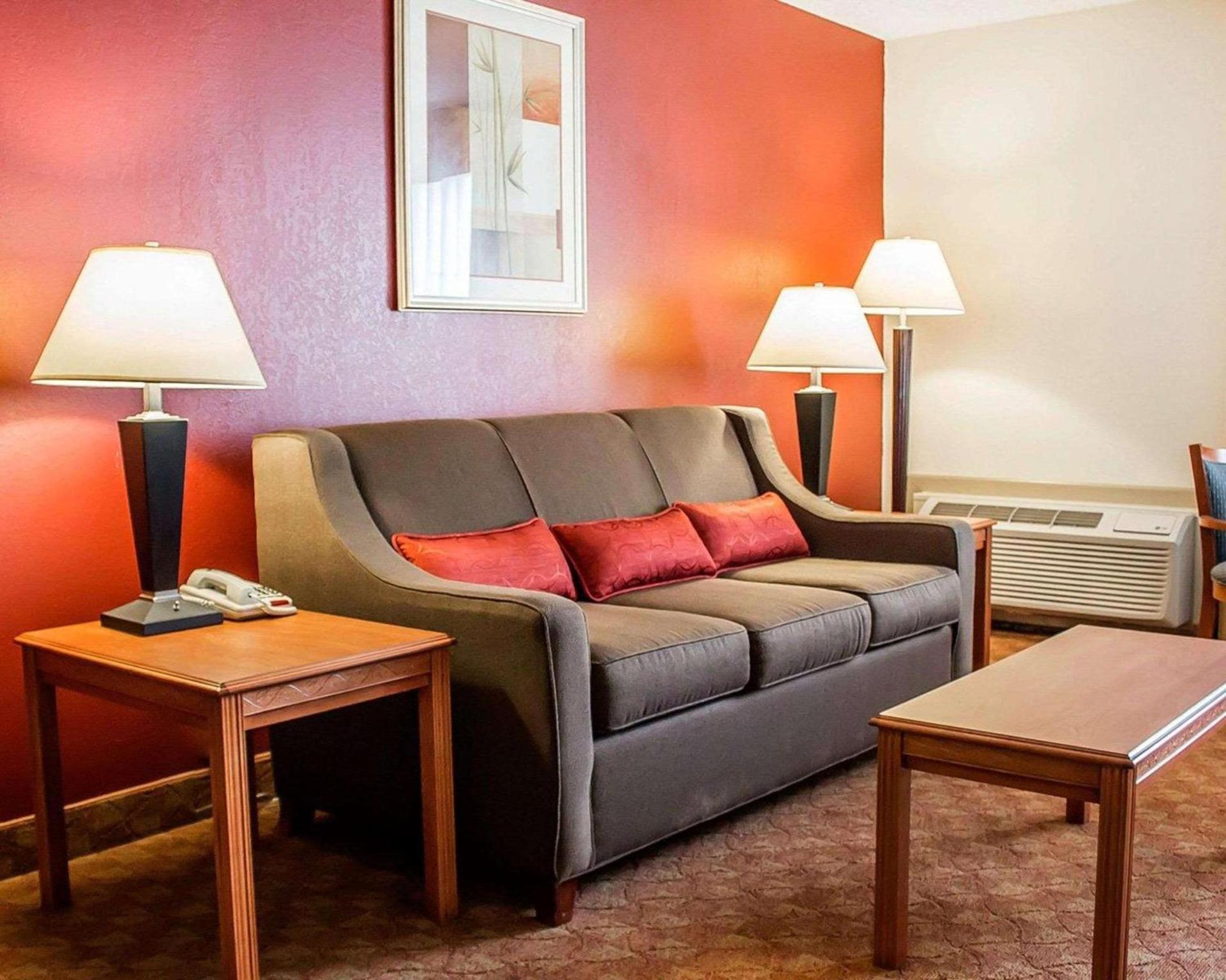 Quality Inn Lima Northeast photo 47