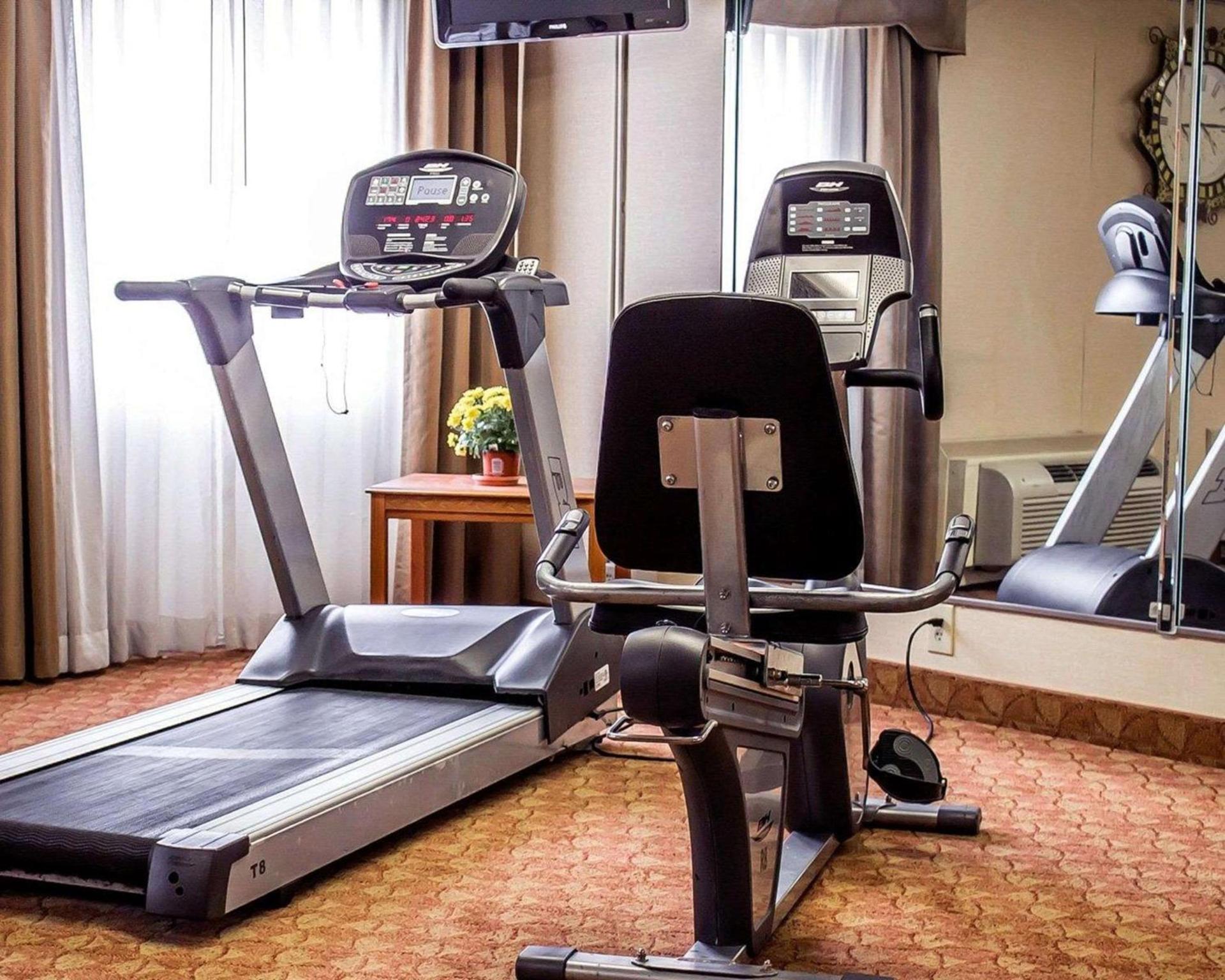 Quality Inn Lima Northeast photo 14