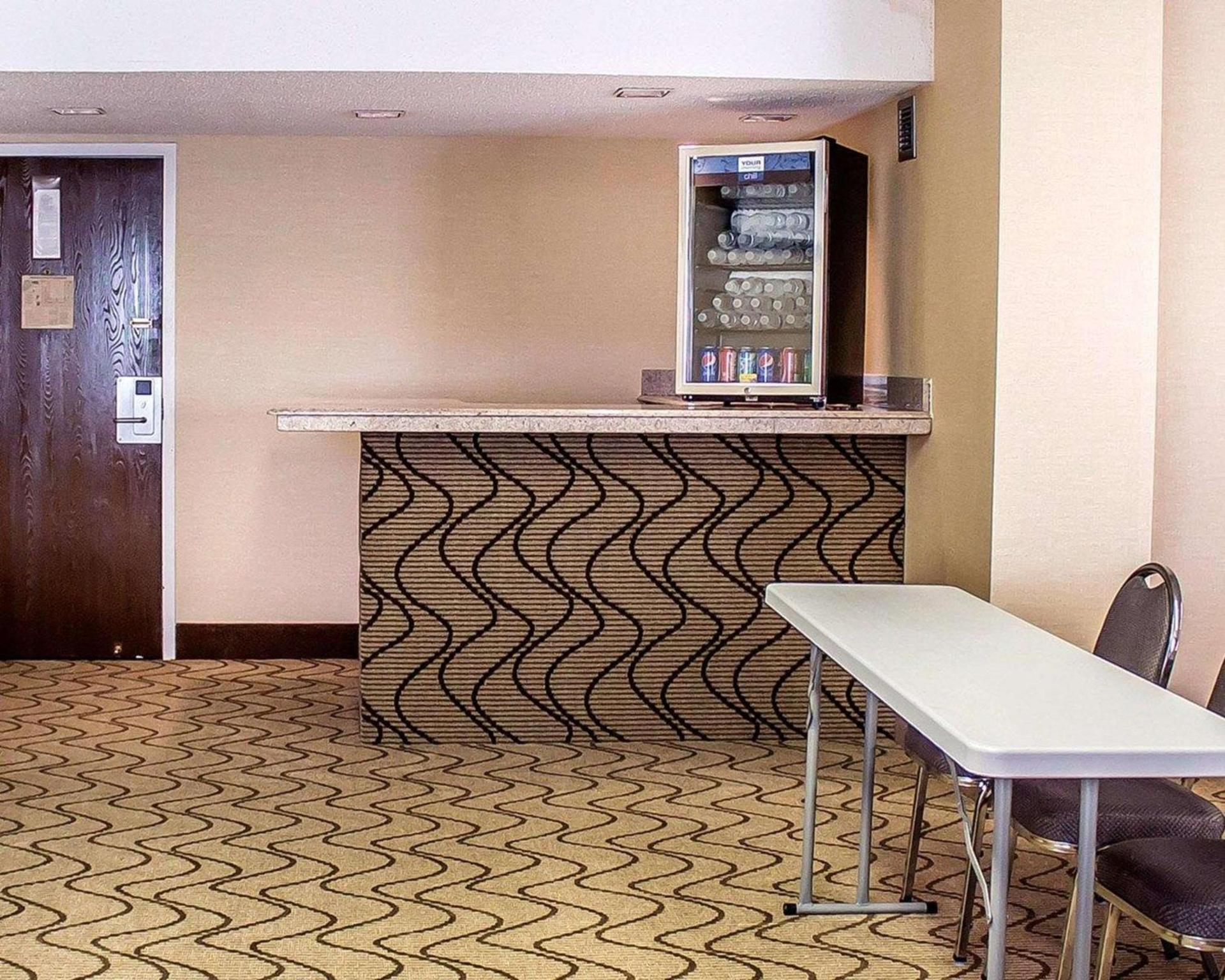 Quality Inn Lima Northeast photo 19