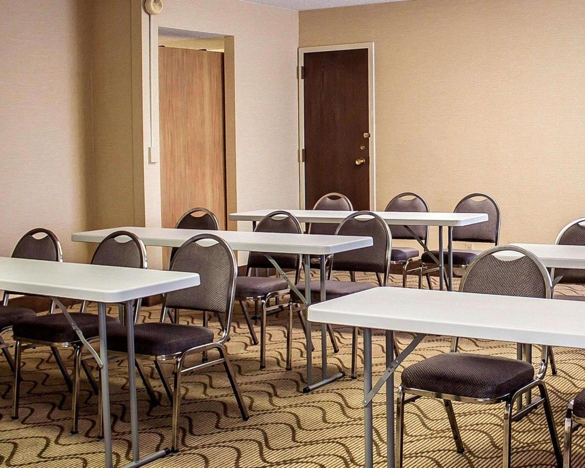 Quality Inn Lima Northeast photo 30