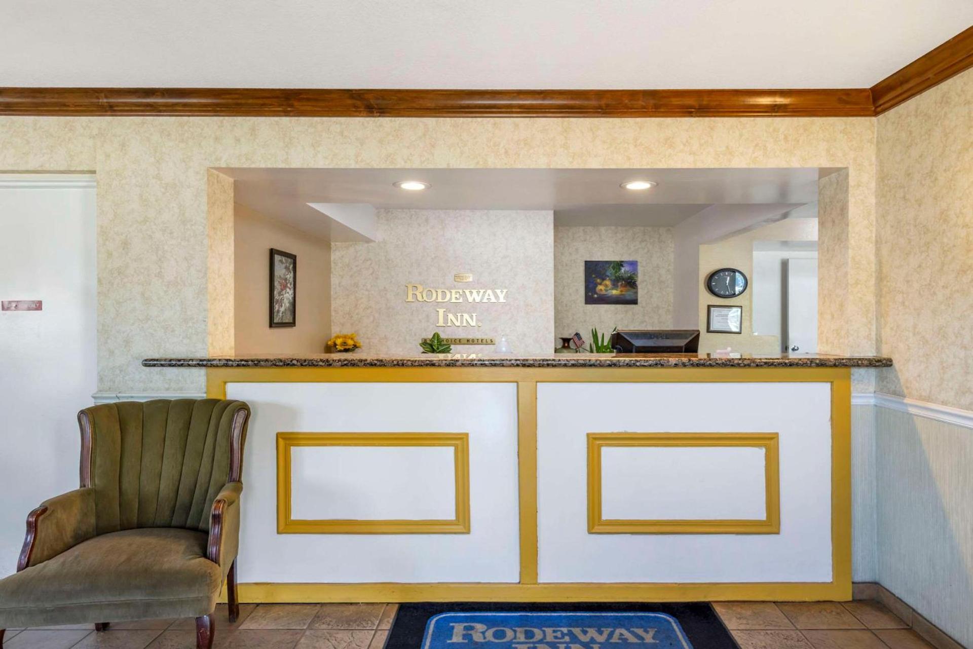 Rodeway Inn at Nevada State Capitol photo 2