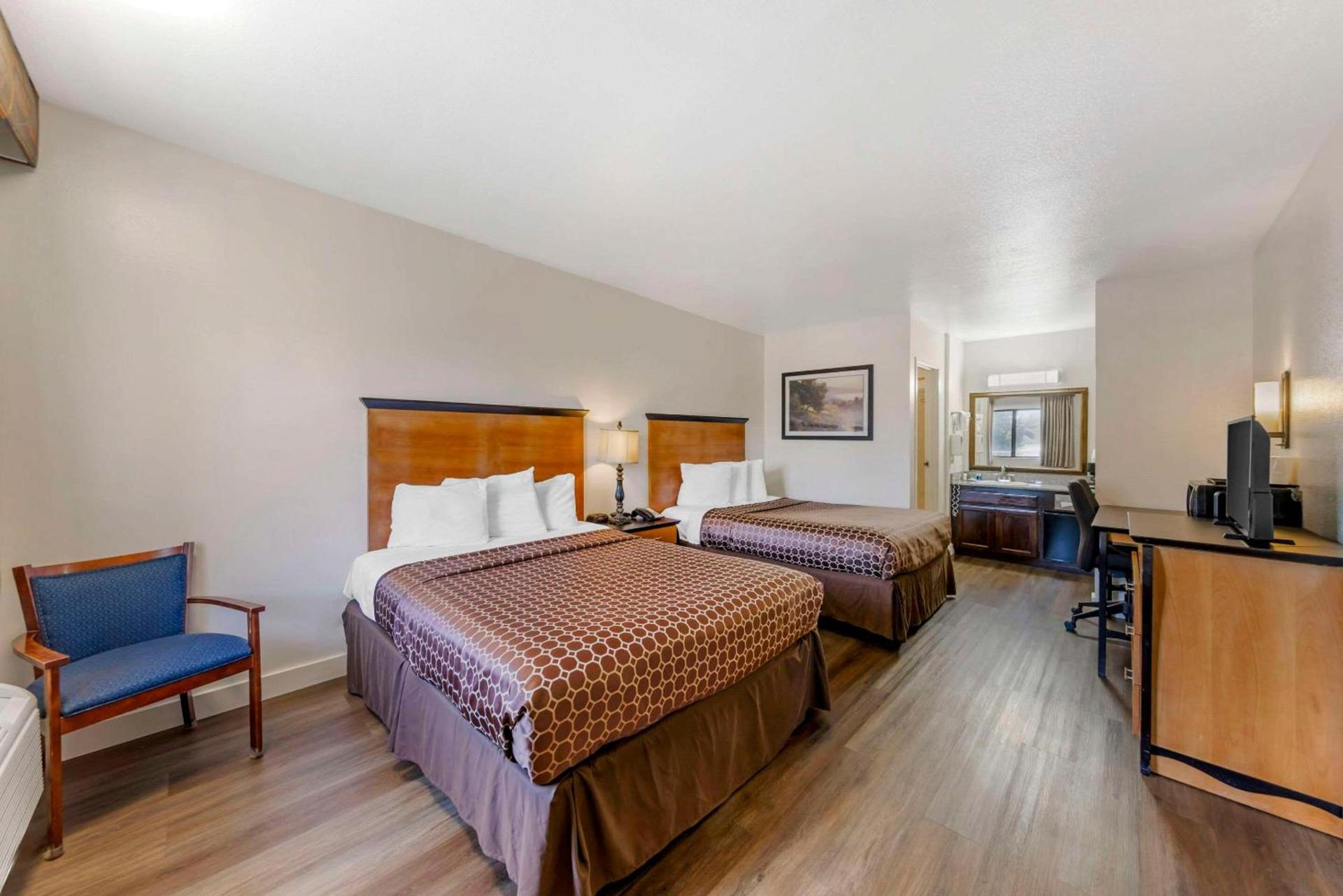 Rodeway Inn at Nevada State Capitol photo 14