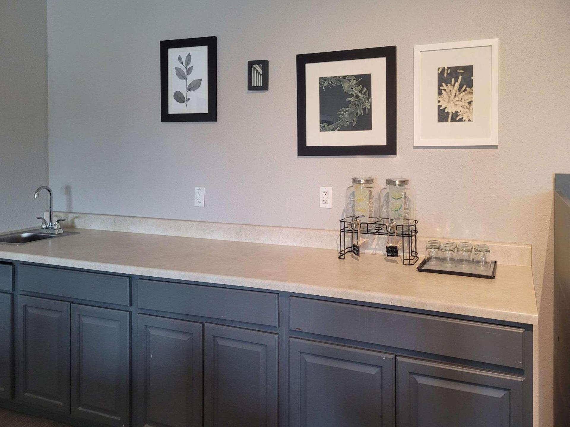 Country Inn & Suites by Radisson, Appleton Airport - Fox River Mall Area photo 14