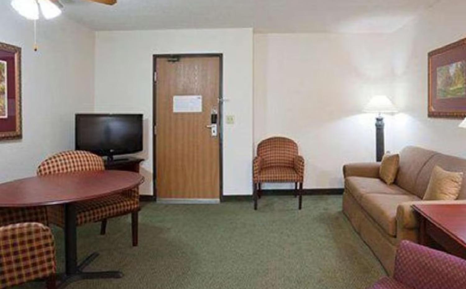 Blue Way Inn Eagan Extended Stay Minneapolis Airport Eagan North MN photo 20