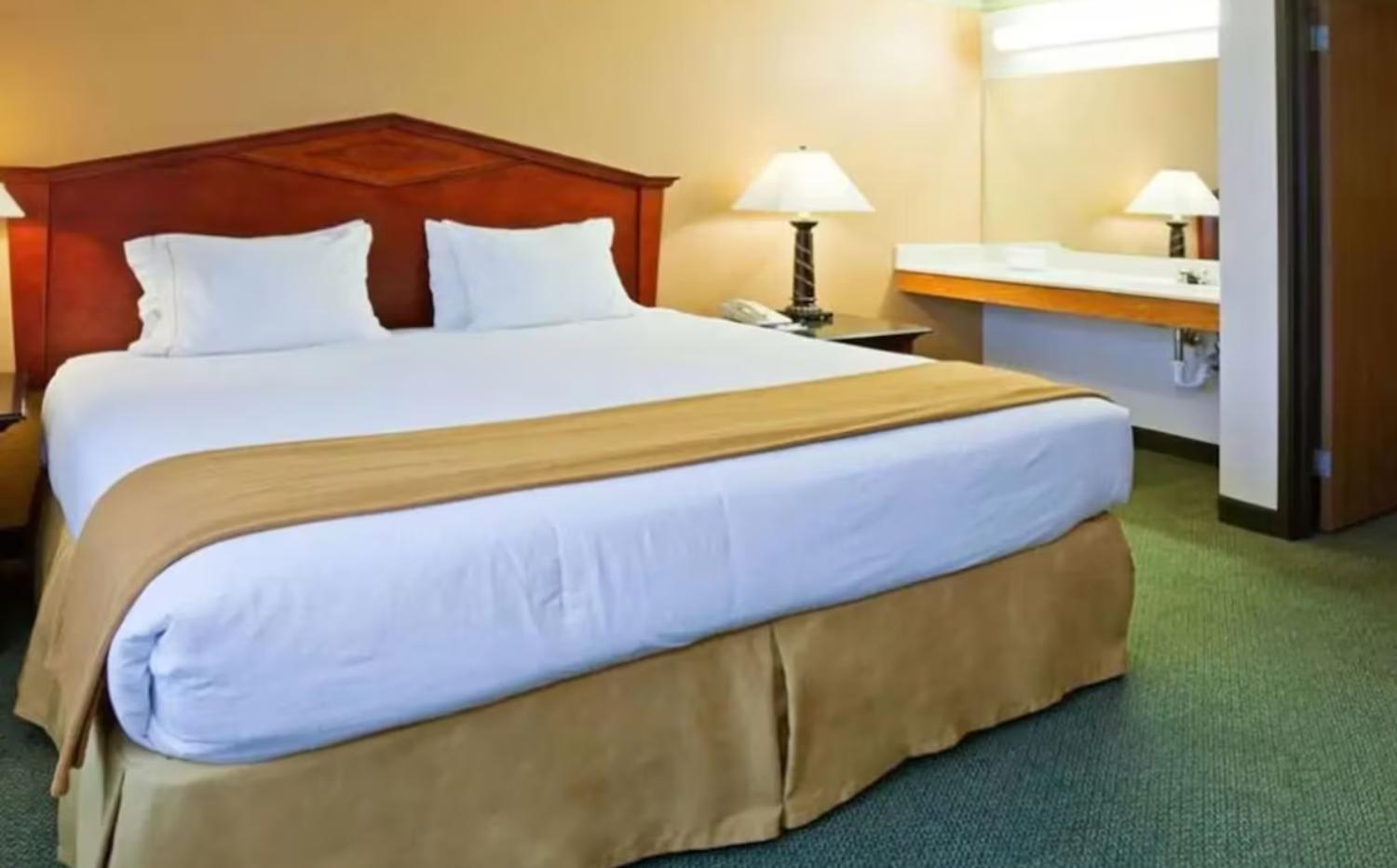 Blue Way Inn Eagan Extended Stay Minneapolis Airport Eagan North MN photo 3