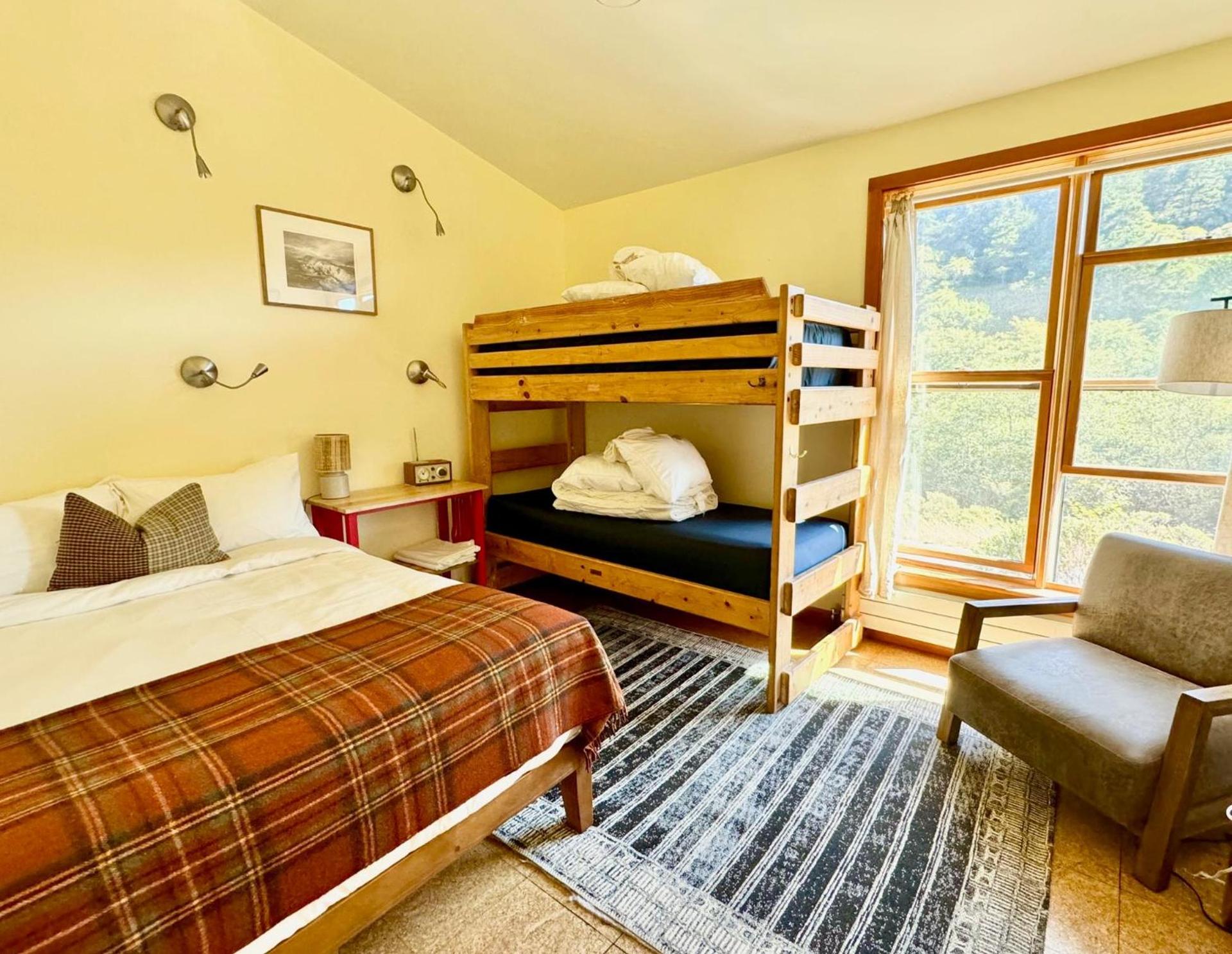 Limantour Lodge photo 14