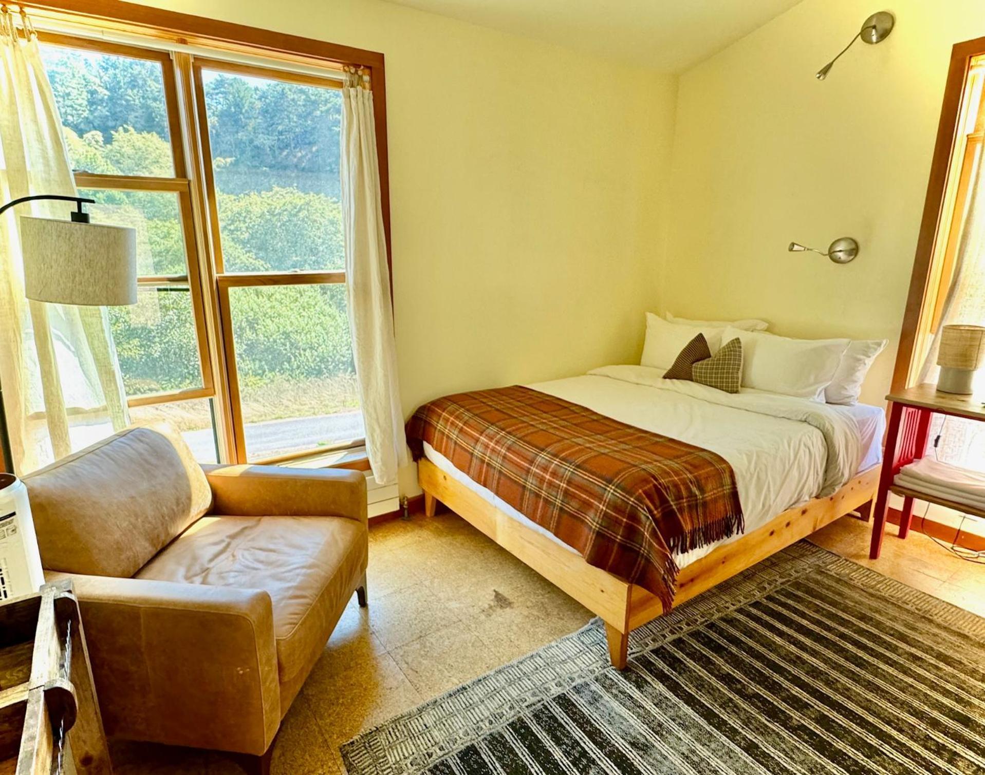 Limantour Lodge photo 18