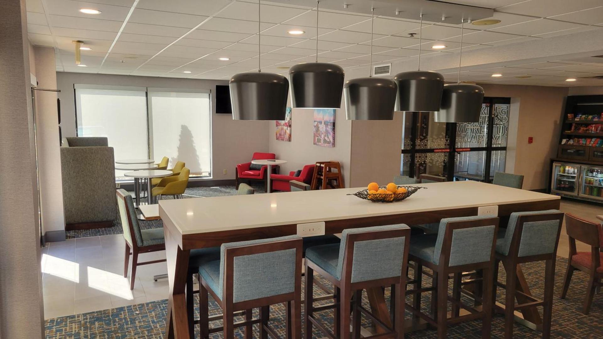 Hampton Inn Commerce photo 10