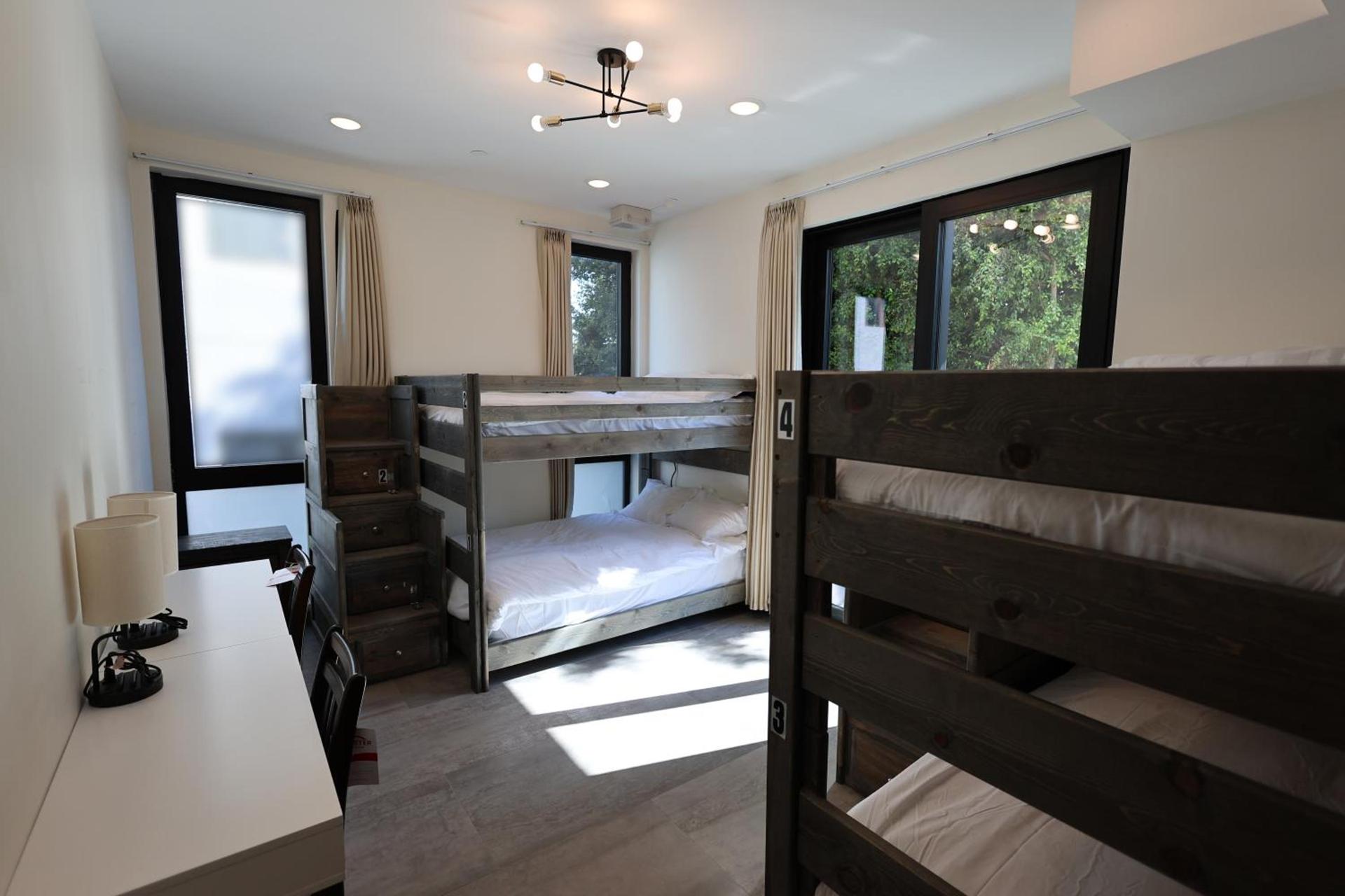 WestLA Hostel Full Bed photo 3