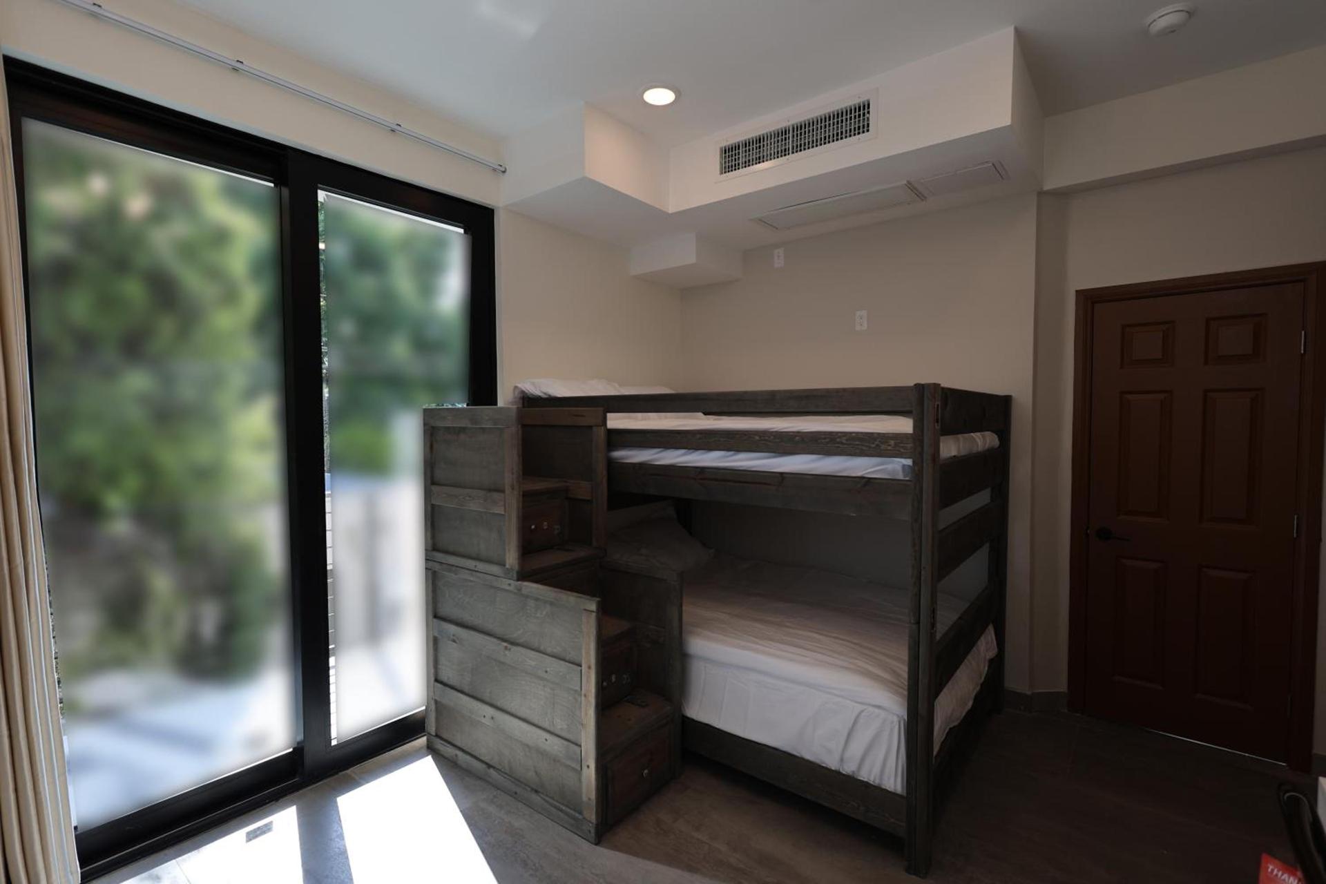 WestLA Hostel Full Bed photo 14