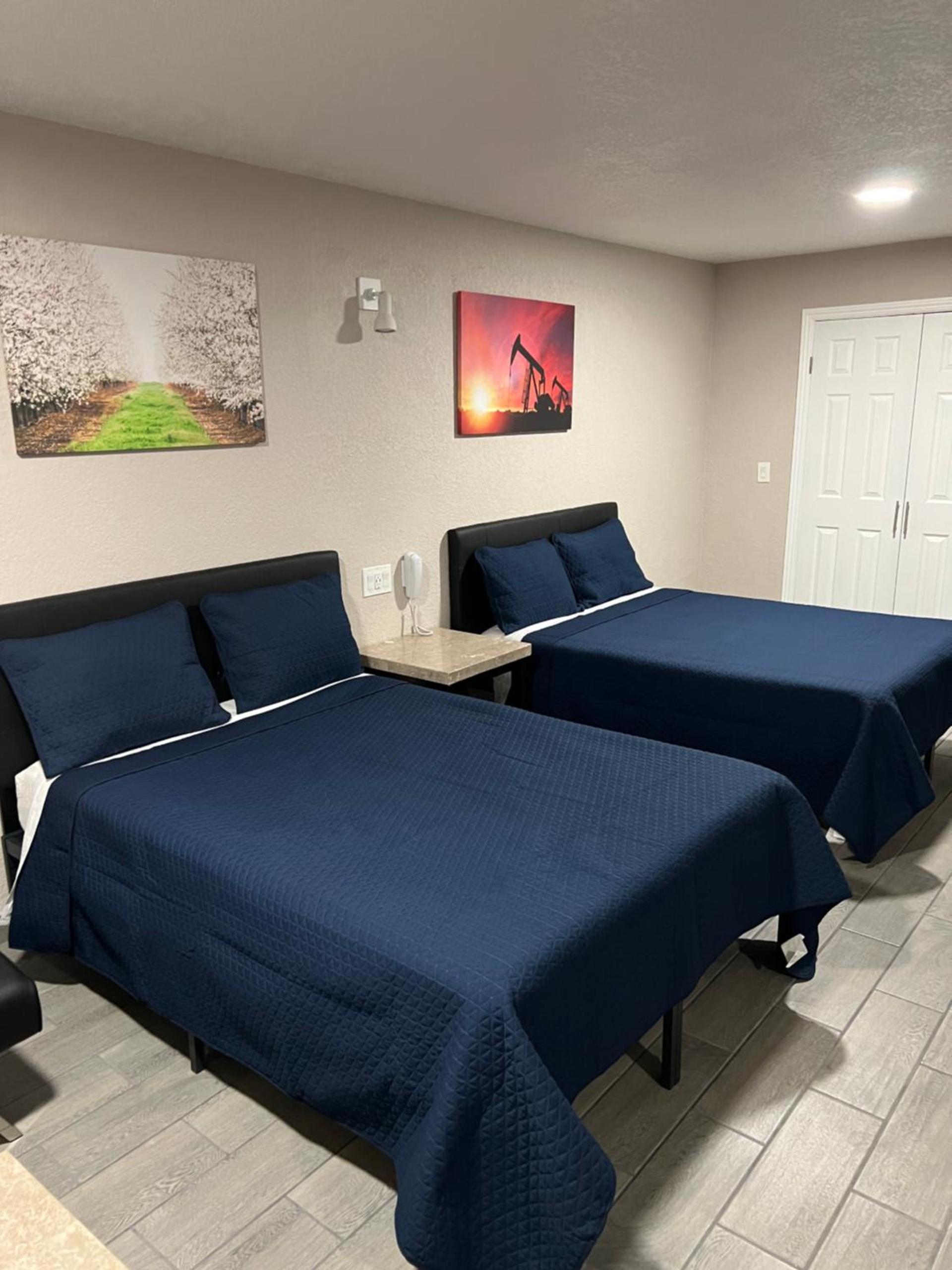Lone Oak Studio Suites photo 4