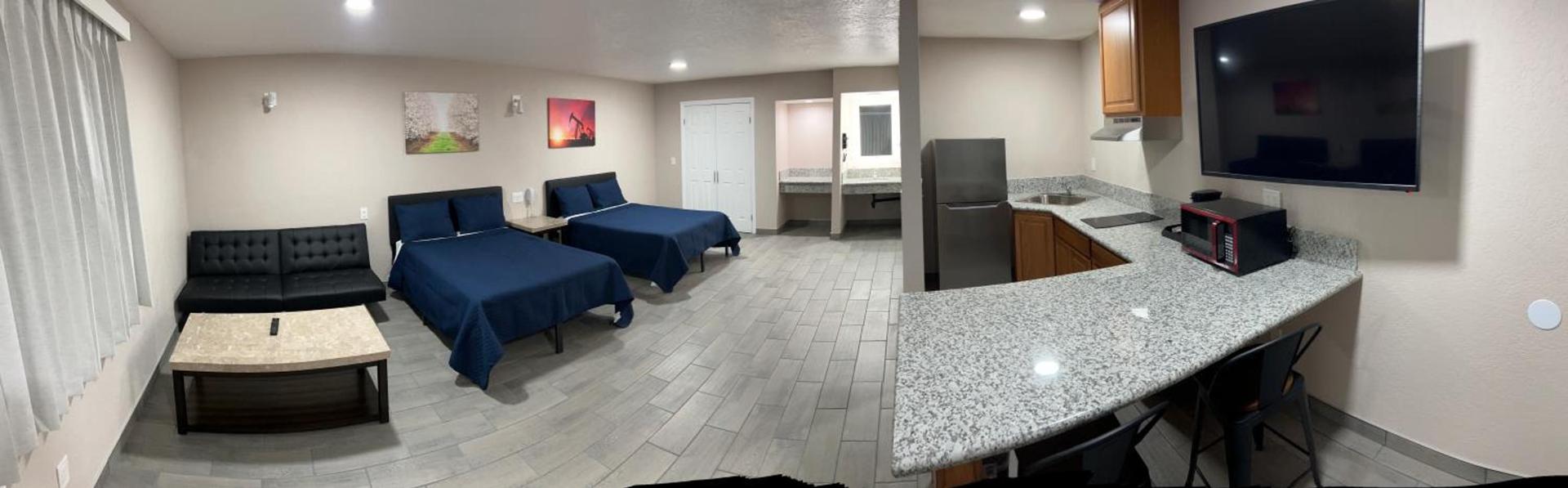 Lone Oak Studio Suites photo 7