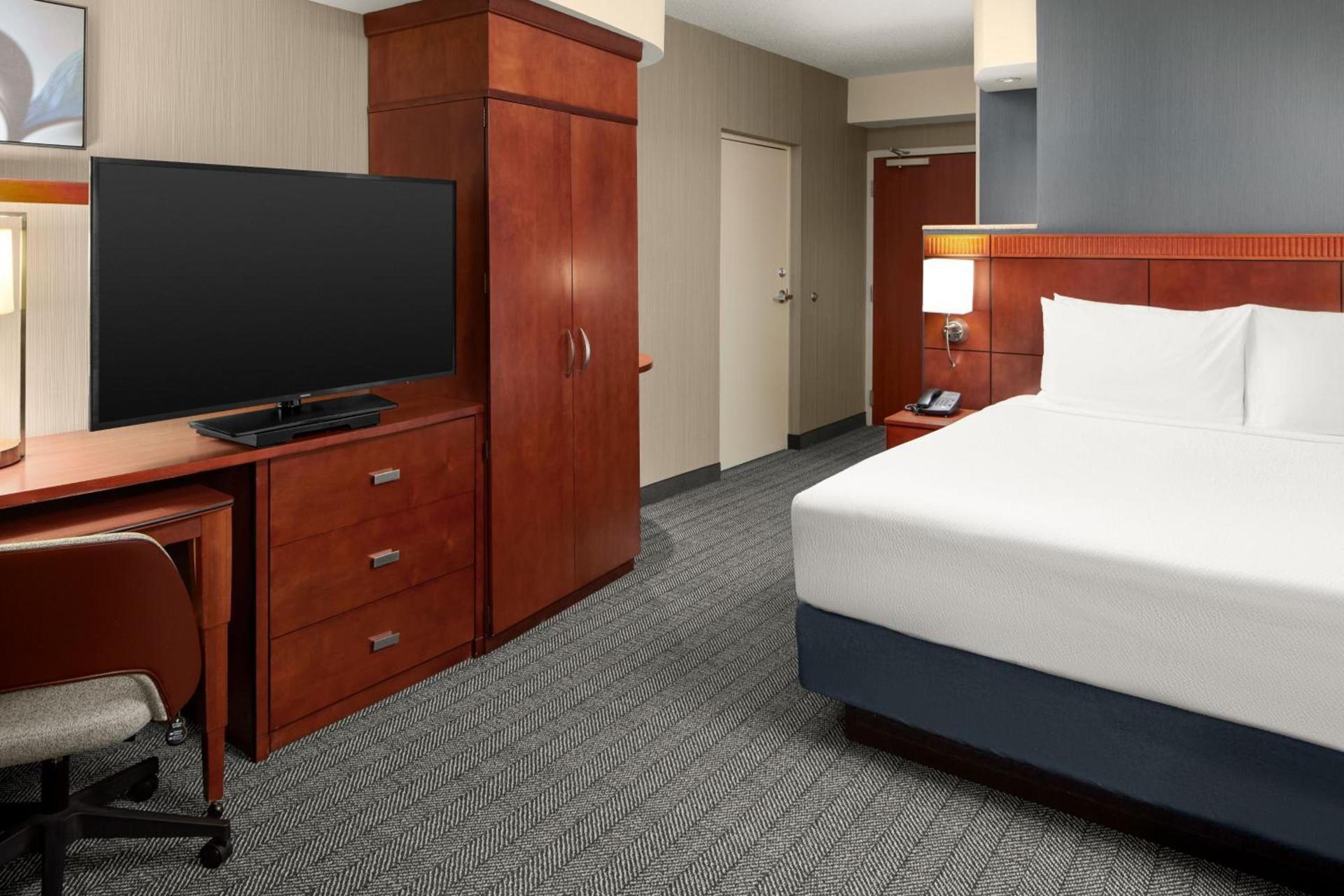 Courtyard by Marriott Winchester Medical Center photo 13